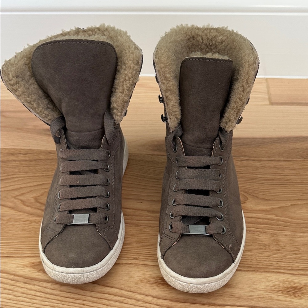 UGG Brown Lace Up Boots - Size 5